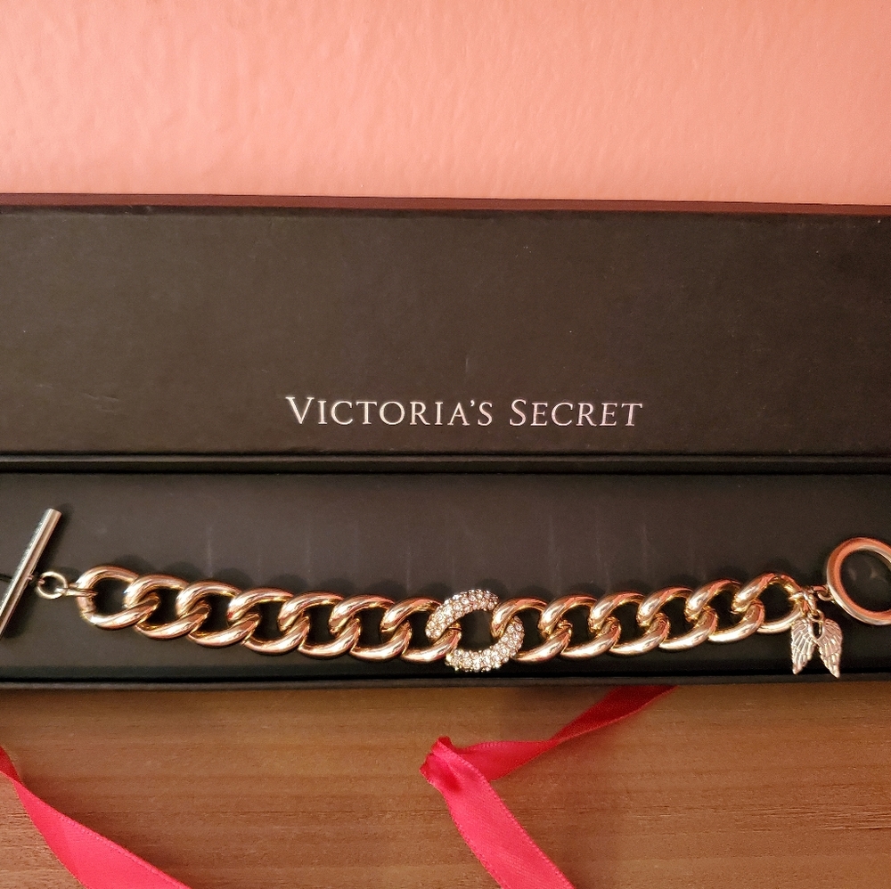 Victoria's Secret Limited Edition Chain Link Charm Bracelet